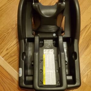 Graco® SnugRide® 30/35 Click Connect™ Infant Car
S